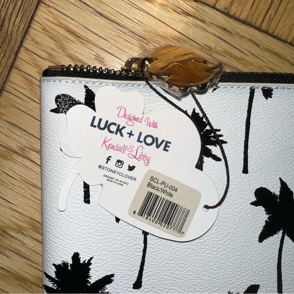 NEW, NWT Stoney Clover Lane Flat Pouch/Bag 🌴 - Picture 2 of 5